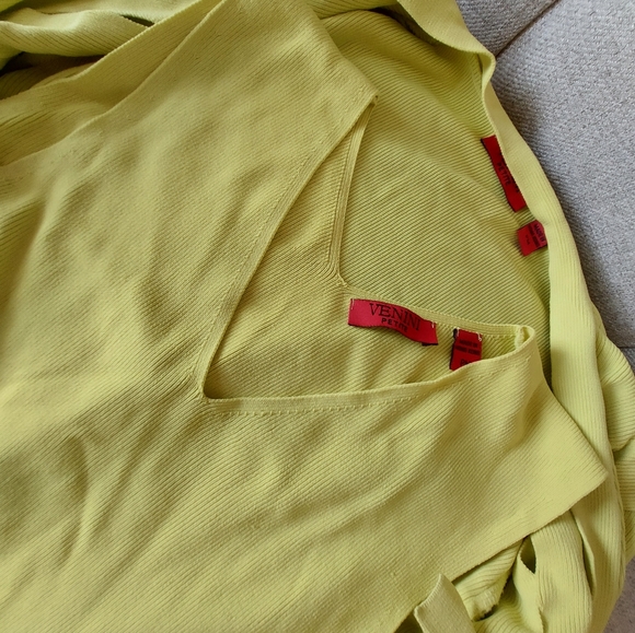 Lime Twin Set - Picture 4 of 10